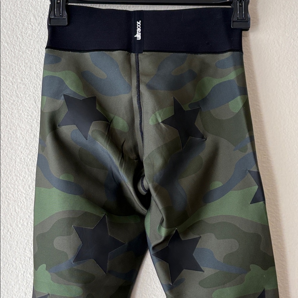 ULTRACOR Green Camouflage Leggings with black stars all over- Elastic waist - Picture 5 of 5